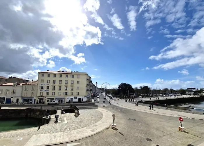 Exceptionnel Vieux Port 65M2 4-6 Pers, Wifi, Patio